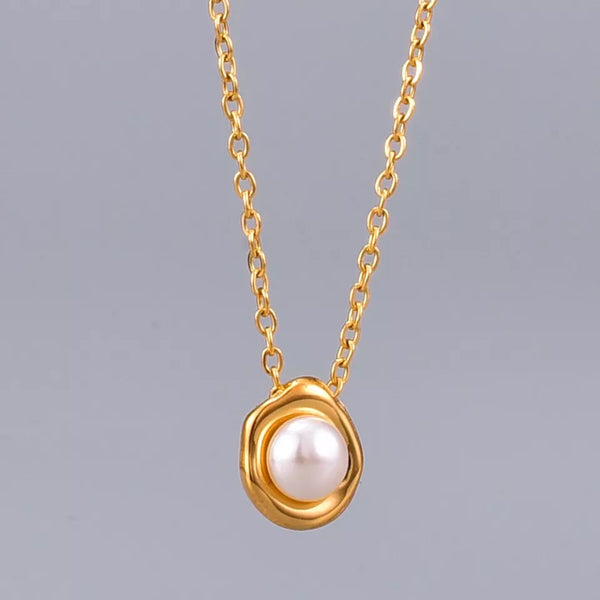 Minimalist Pearl Clavicle Chain Necklace